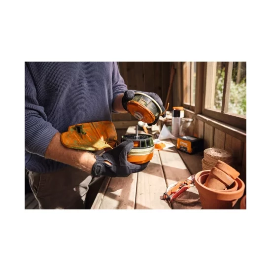 Stihl  FSA 70 R, zestaw z AK 20 i AL 101, AC C 12-2 Nr art. FA070115713