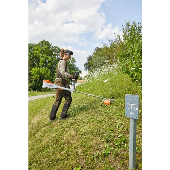 Stihl  FSA 135, Kosa akumulatorowa , AC C 26-2 Nr art. FA012000022