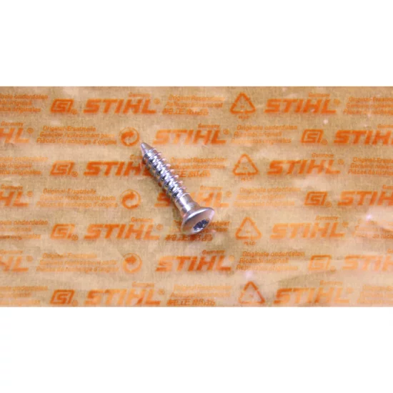 STIHL    Śruba z łbem cylindrycznym IS-P6x30 9074 477 4438