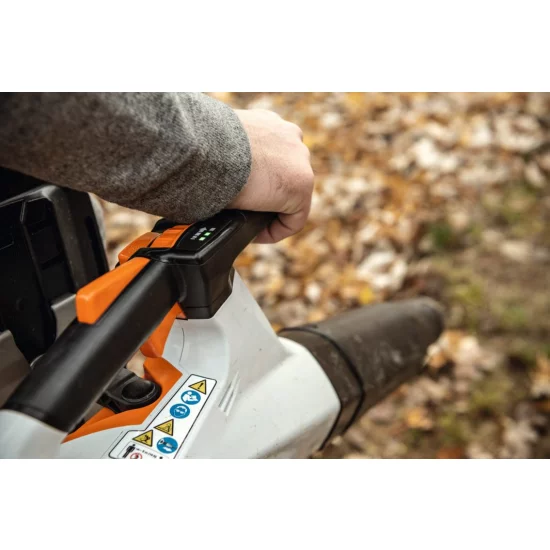 STIHL  Dmuchawa BGA 200, bez akumulatora i ładowarki Nr art. BA010115900