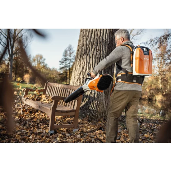 STIHL  Dmuchawa BGA 200, bez akumulatora i ładowarki Nr art. BA010115900